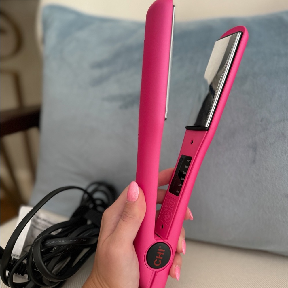 CHI Pink Hair Straightener